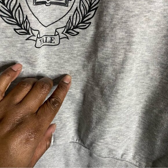 H&M x Yale University Women's Gray Relaxed Casual Crewneck Sweatshirt - Picture 10 of 13